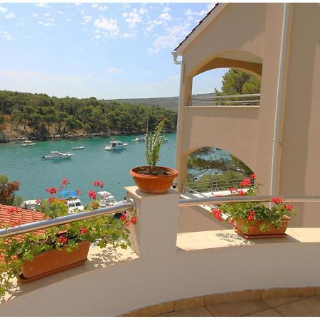 Apartments Elvi - Amazing Position & Parking Primošten Exterior foto